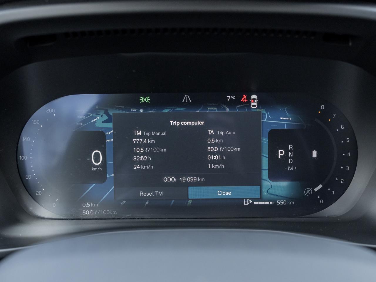 2025 Volvo XC40 B5 AWD Core  CPO FINANCE RATE FROM 3.49%* Photo
