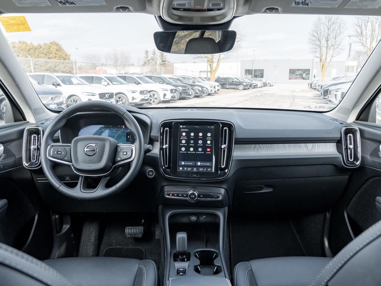 2025 Volvo XC40 B5 AWD Core  CPO FINANCE RATE FROM 3.49%* Photo