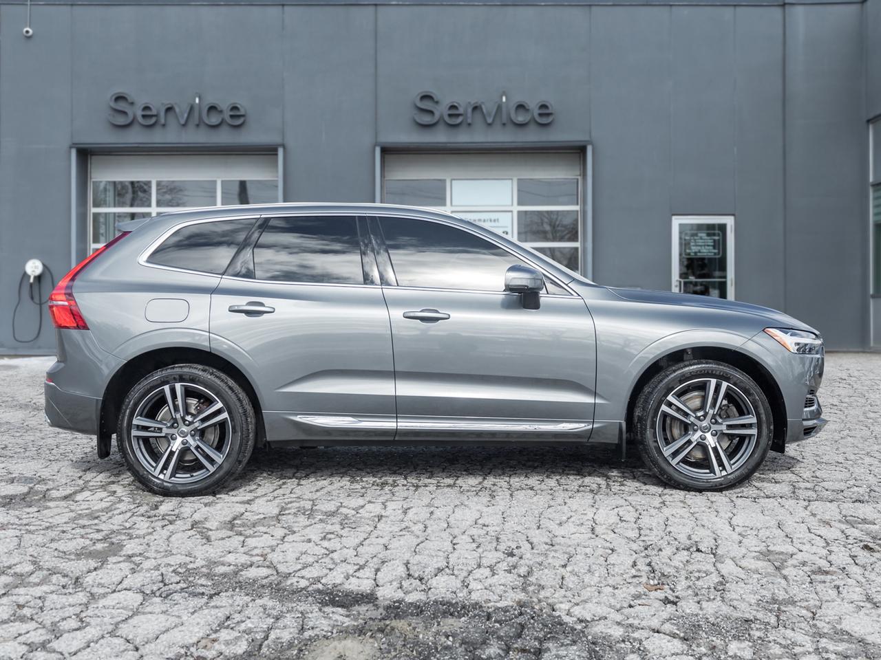 2021 Volvo XC60 Plug-In Hybrid Recharge T8 eAWD  LOW MILEAGE  VOLVO CPO Photo