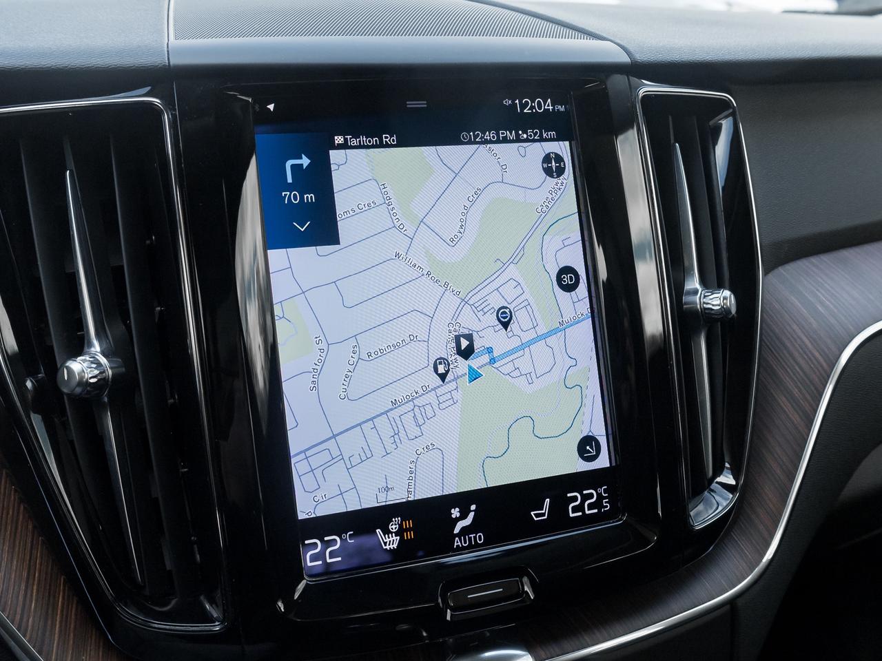 2021 Volvo XC60 Plug-In Hybrid Recharge T8 eAWD  LOW MILEAGE  VOLVO CPO Photo