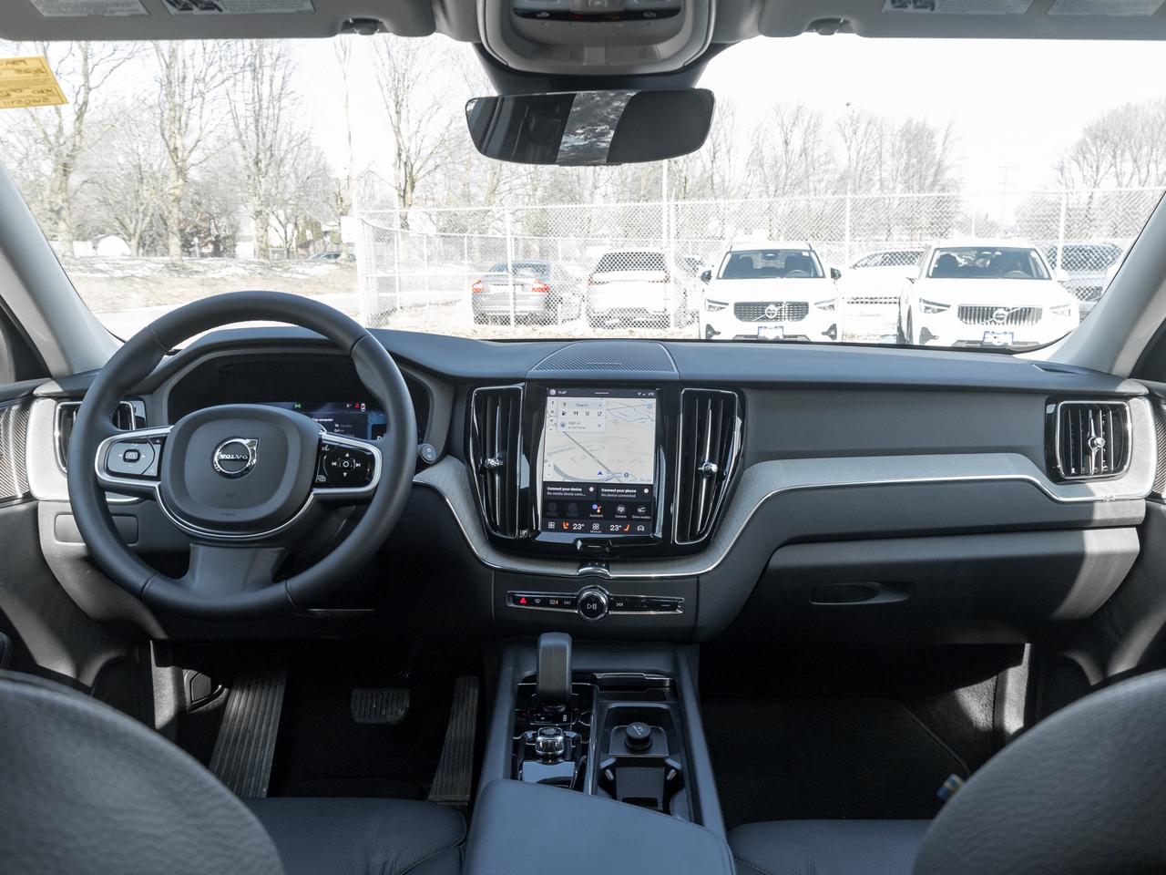 2025 Volvo XC60 B5 AWD PLUS  HARMAN KARDON  20" ALLOY WHEELS  CPO Photo