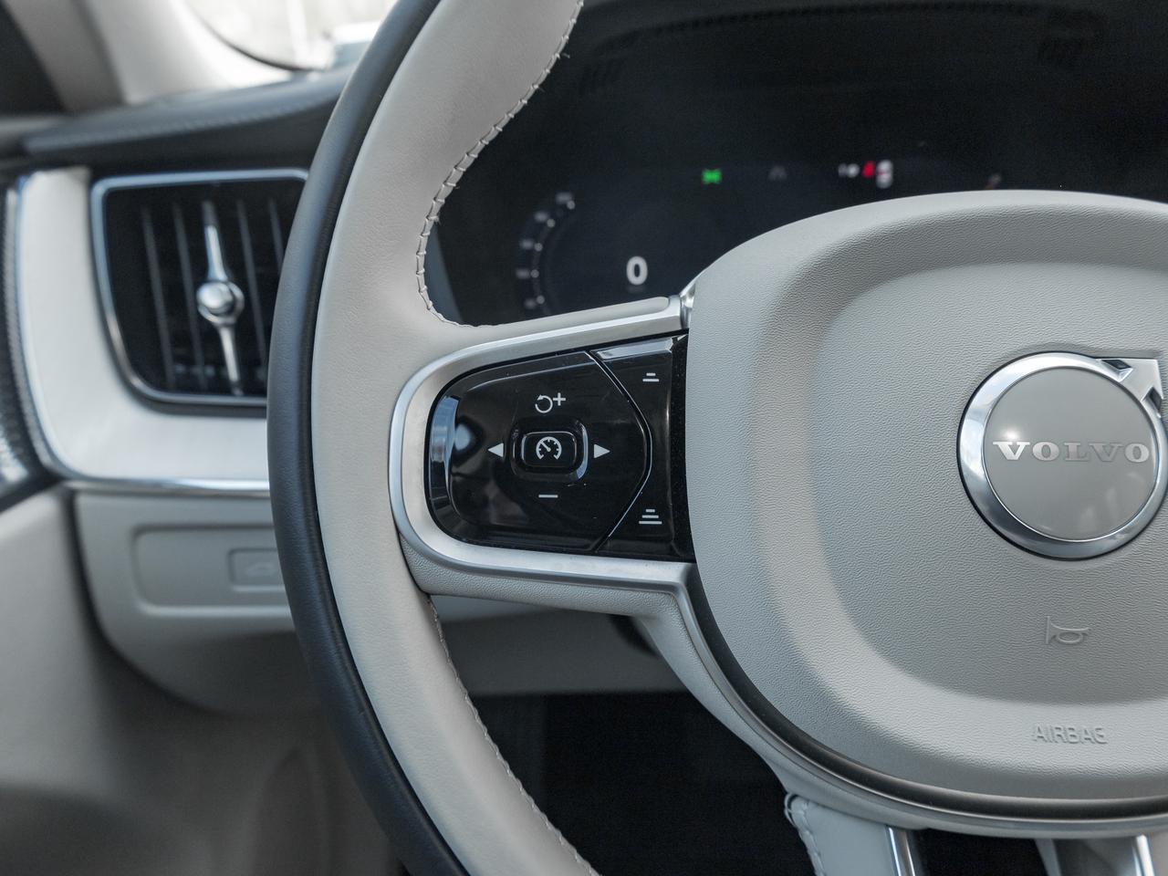 2026 Volvo XC60 B5 AWD ULTRA  BOWER & WILKINS  MASSAGE SEATS Photo