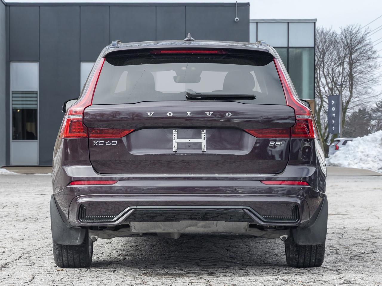 2026 Volvo XC60 B5 AWD ULTRA  BOWER & WILKINS  MASSAGE SEATS Photo