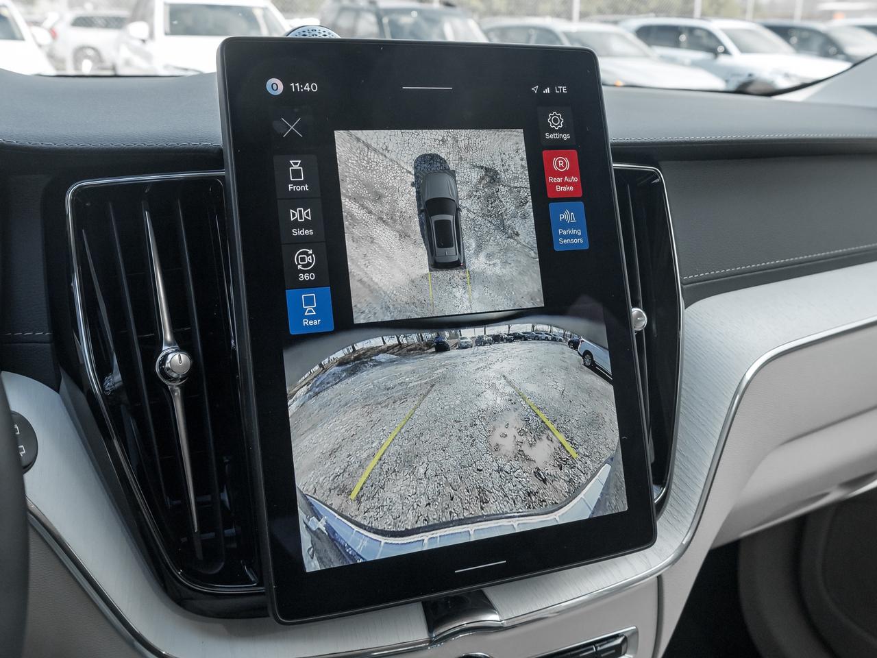 2026 Volvo XC60 B5 AWD ULTRA  BOWER & WILKINS  MASSAGE SEATS Photo