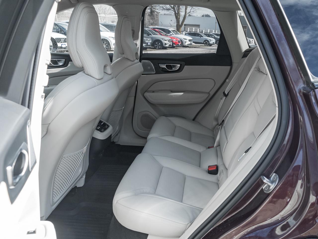 2026 Volvo XC60 B5 AWD ULTRA  BOWER & WILKINS  MASSAGE SEATS Photo