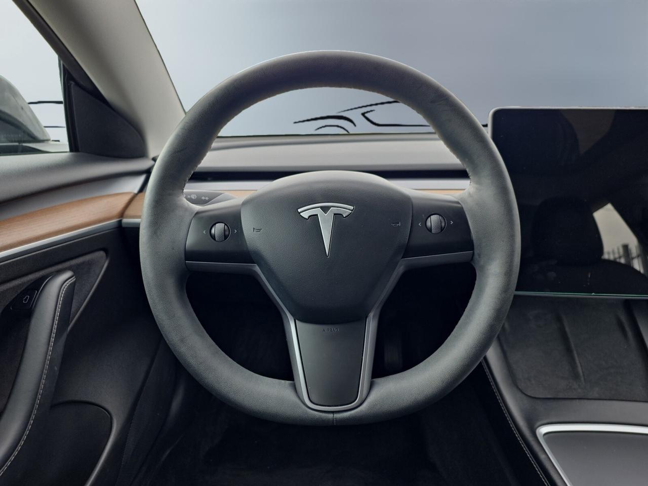 2022 Tesla Model 3 Long Range AWD * VERY LOW KM / 1 OWNER / DRIVER AS Photo