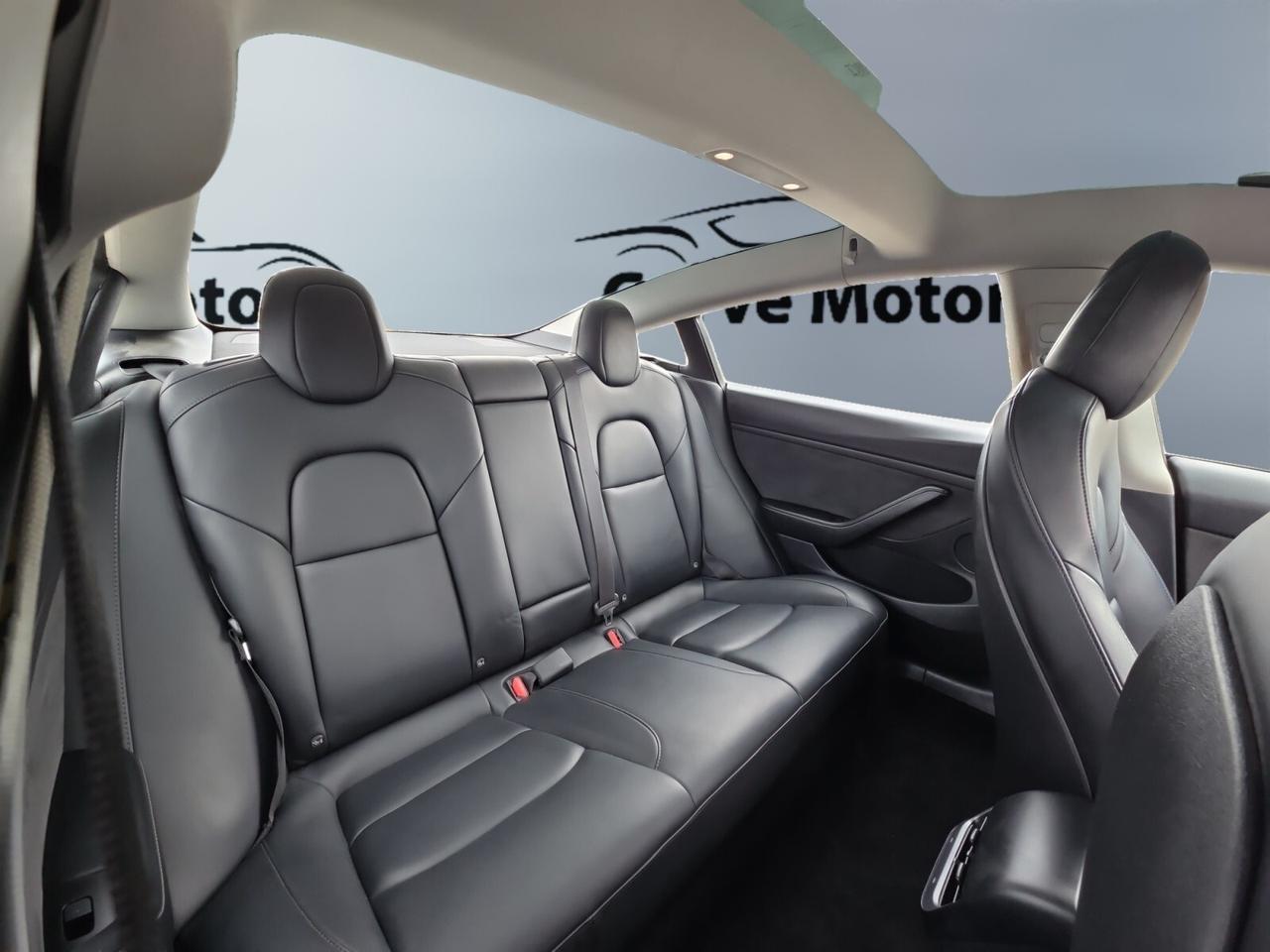 2022 Tesla Model 3 Long Range AWD * VERY LOW KM / 1 OWNER / DRIVER AS Photo