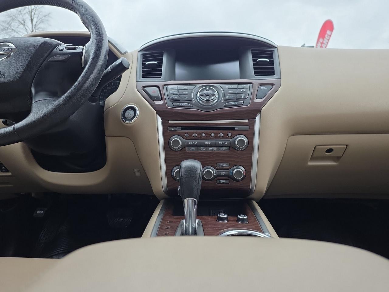 2019 Nissan Pathfinder PLATINUM * 1 OWNER / DVD / COOLED SEATS / DRIVER A Photo