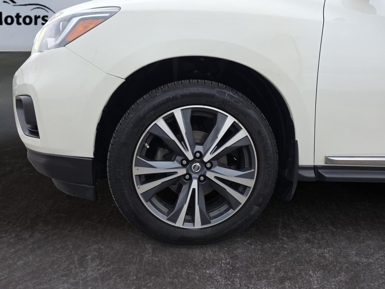 2019 Nissan Pathfinder PLATINUM * 1 OWNER / DVD / COOLED SEATS / DRIVER A Photo