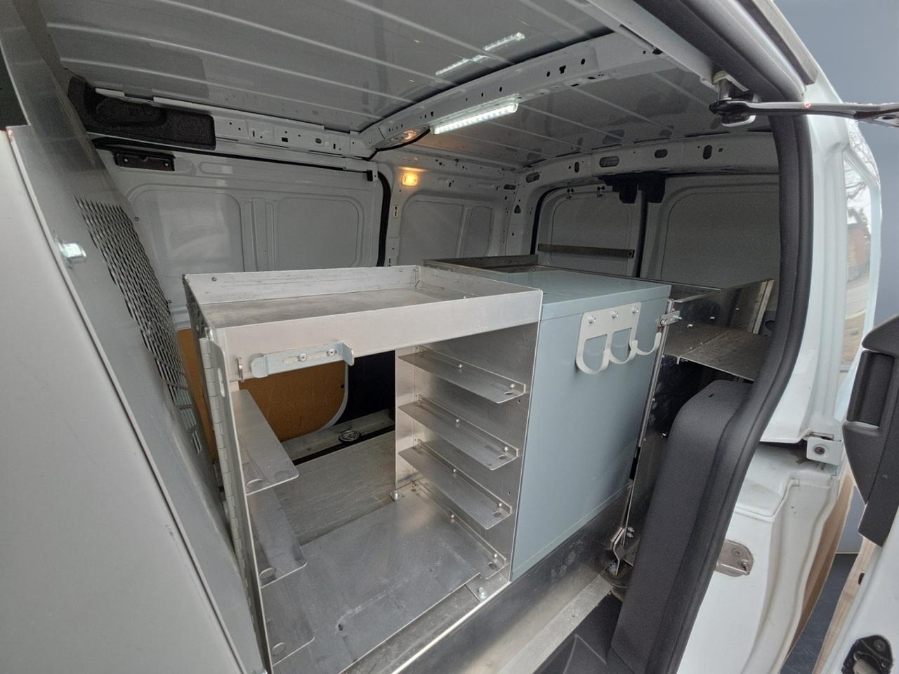 2018 Ford Transit Connect XL LWB W/REAR SYMMETRIC * CAMERA / SHELVES / CRUIS Photo