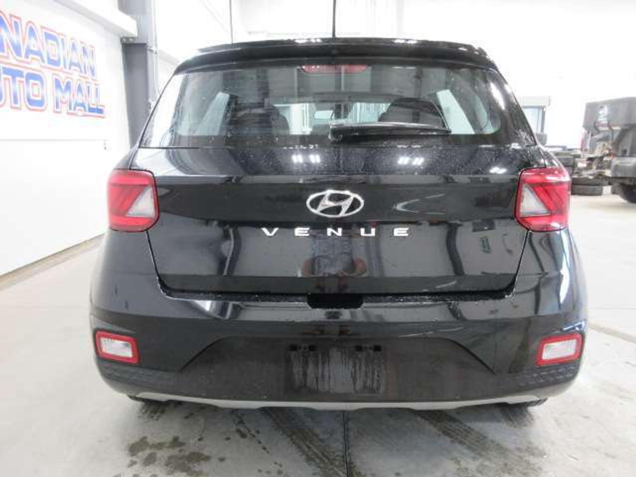 2024 Hyundai Venue PREFERRED Photo