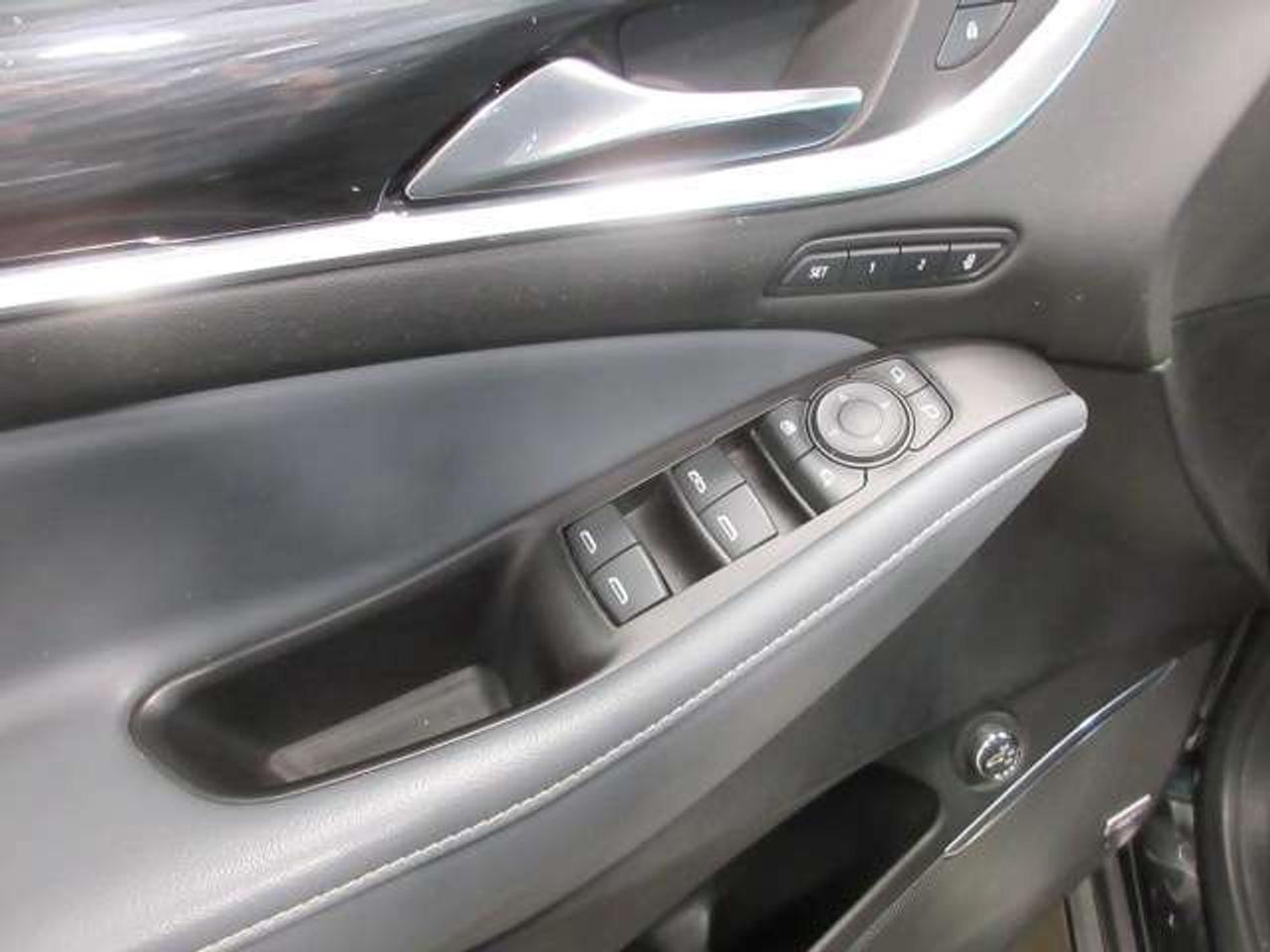 2020 Buick Enclave PREMIUM AWD V6, NAV, ROOF, LEATHER, 112K! Photo