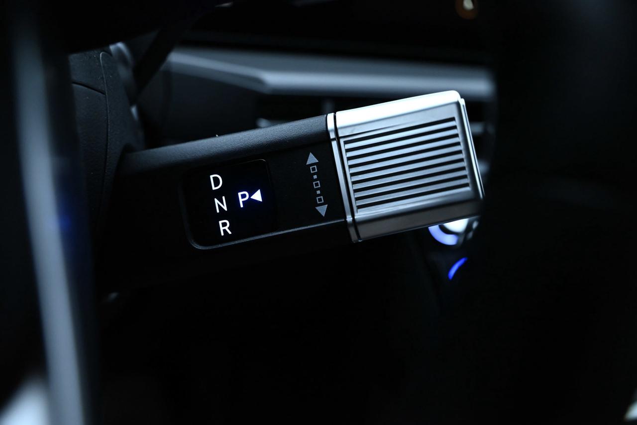 2025 Hyundai Santa Fe Hybrid 1-Owner / Preferred AWD w/Trend Pkg Photo