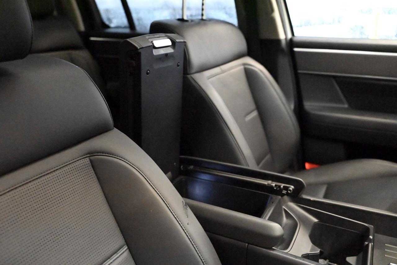 2025 Hyundai Santa Fe Hybrid 1-Owner / Preferred AWD w/Trend Pkg Photo