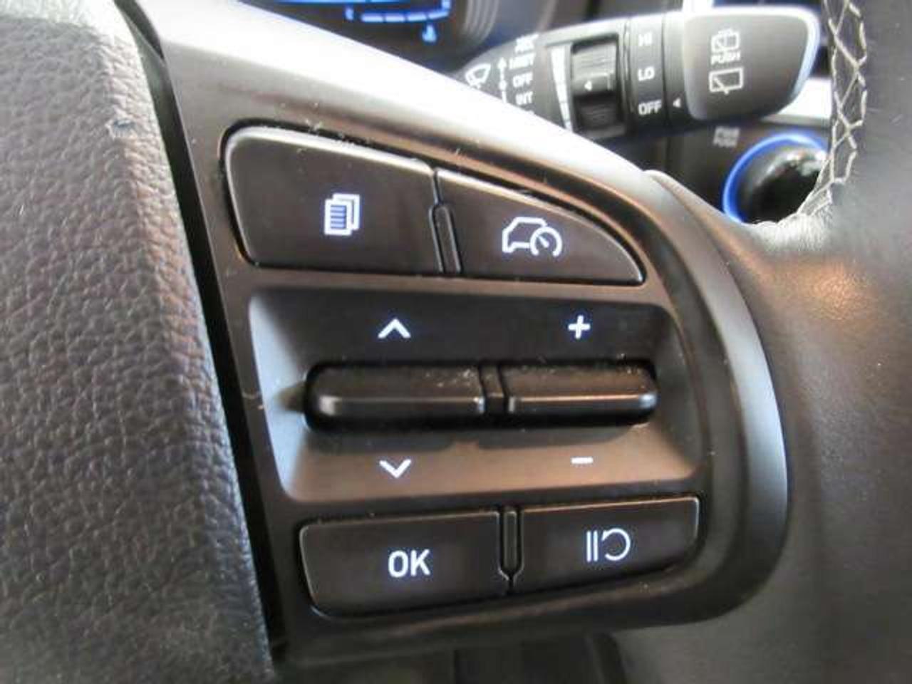 2024 Hyundai Venue PREFERRED, HTD. SEATS, APPLE/ANDROID, A/C, 74K! Photo