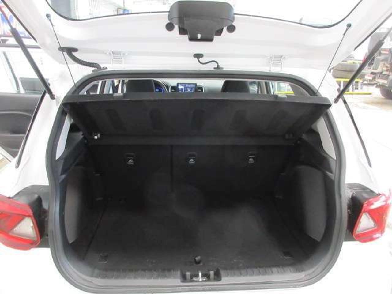 2024 Hyundai Venue PREFERRED, HTD. SEATS, APPLE/ANDROID, A/C, 74K! Photo