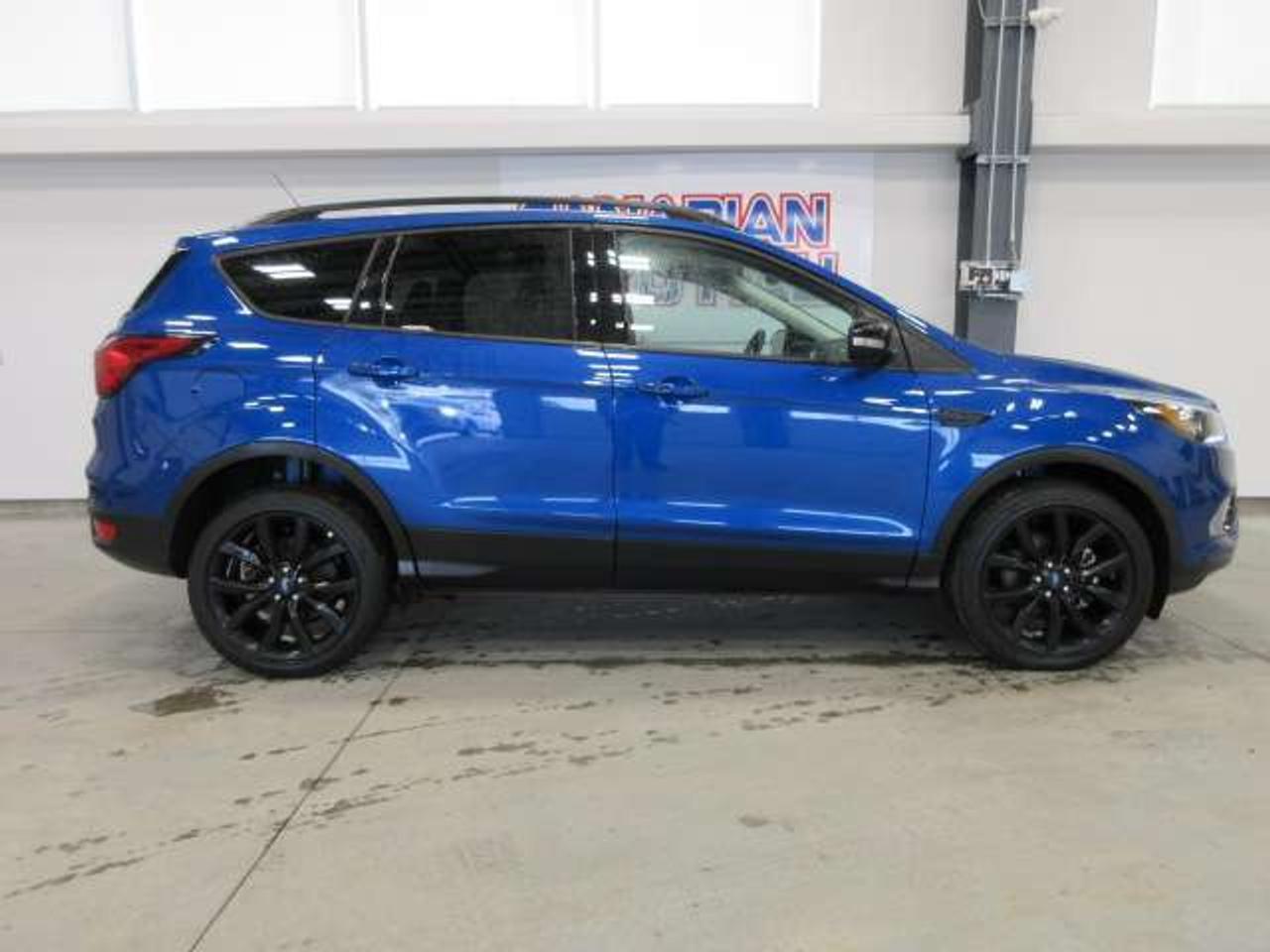 2017 Ford Escape TITANIUM, NAV, ROOF, LOADED, JUST 77K! Photo