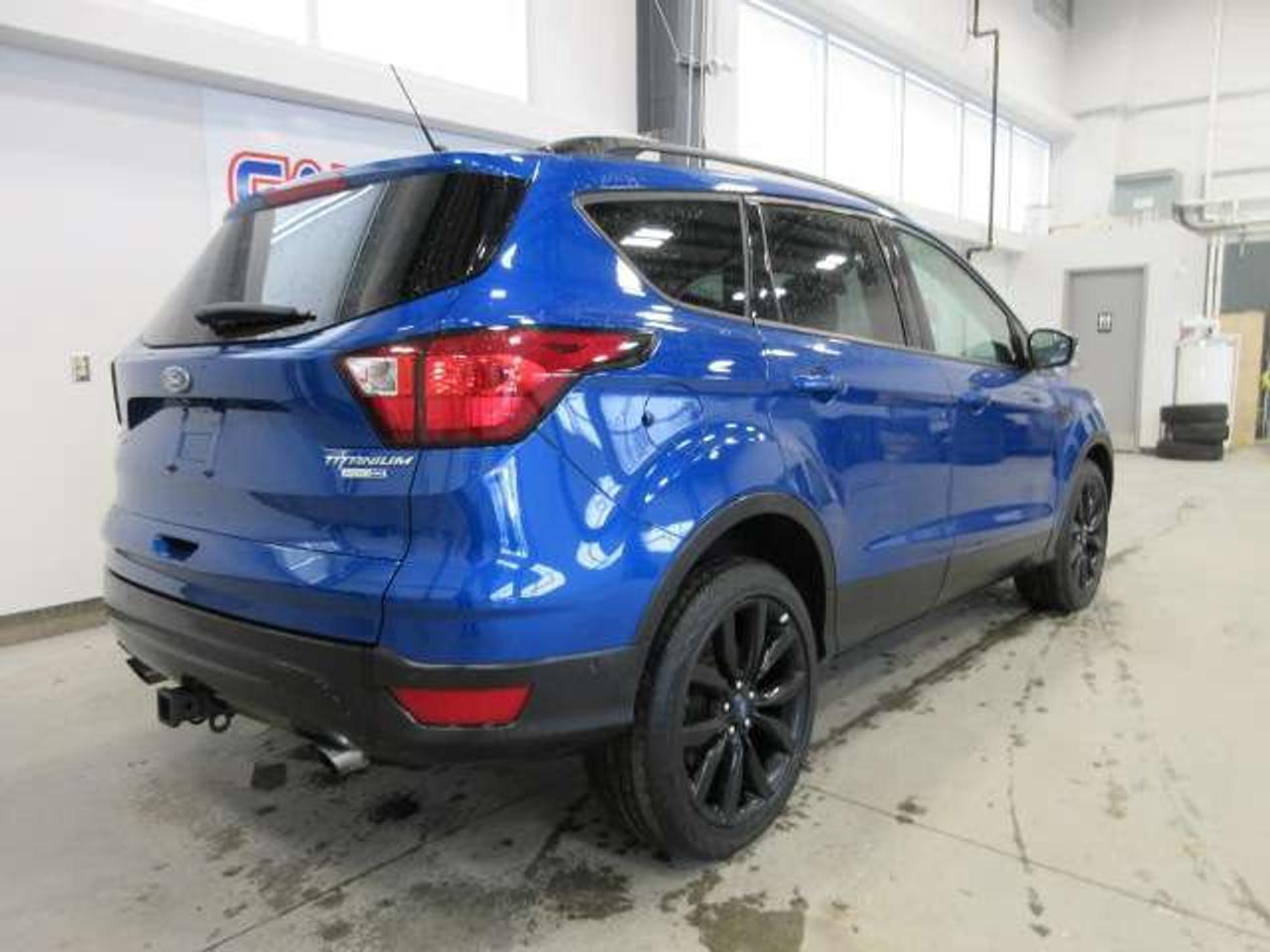 2017 Ford Escape TITANIUM, NAV, ROOF, LOADED, JUST 77K! Photo