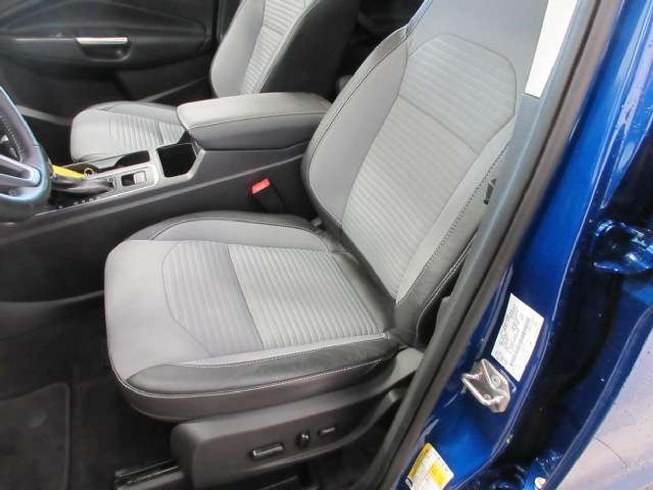 2017 Ford Escape TITANIUM, NAV, ROOF, LOADED, JUST 77K! Photo