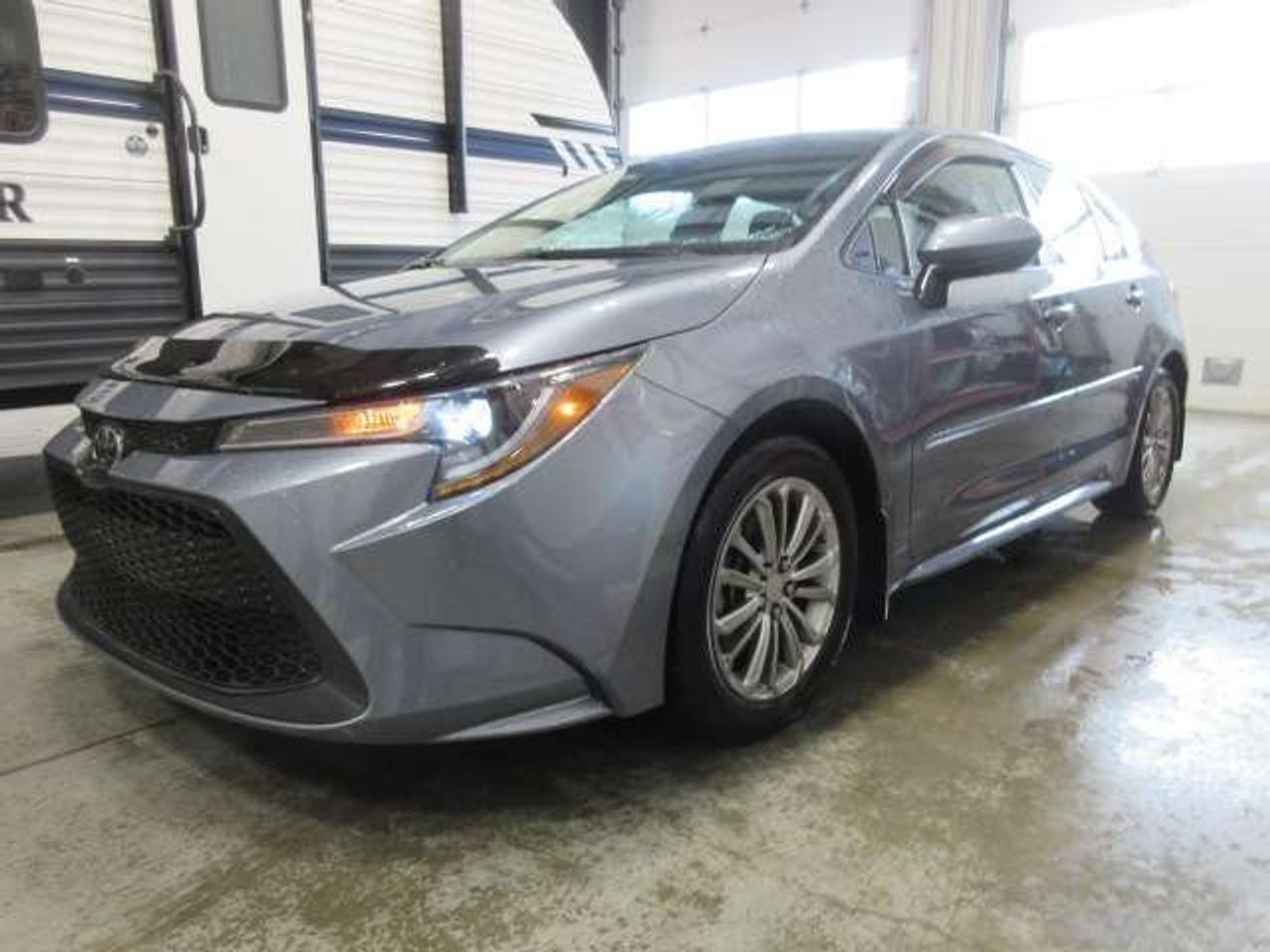 2022 Toyota Corolla LE, AUTO, A/C, BT, HTD. SEATS, ALLOYS, 21K! Photo
