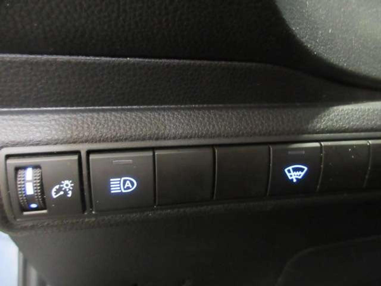 2022 Toyota Corolla LE, ALLOYS, A/C, BT, HTD. SEATS, APPLE/ANDROID, 21 Photo