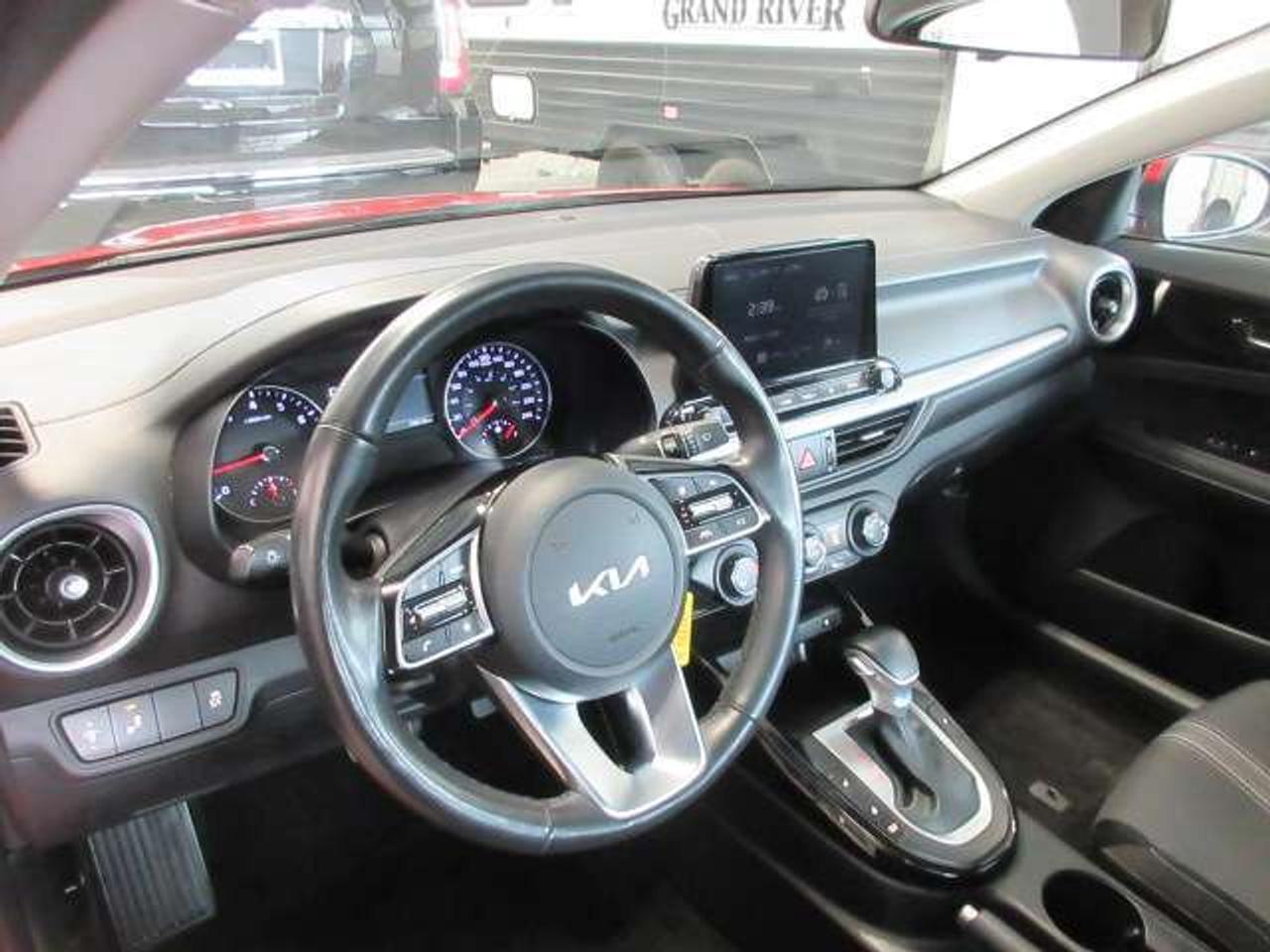 2024 Kia Forte EX, HTD. SEATS, A/C, ALLOYS, APPLE/ANDROID, 59K! Photo