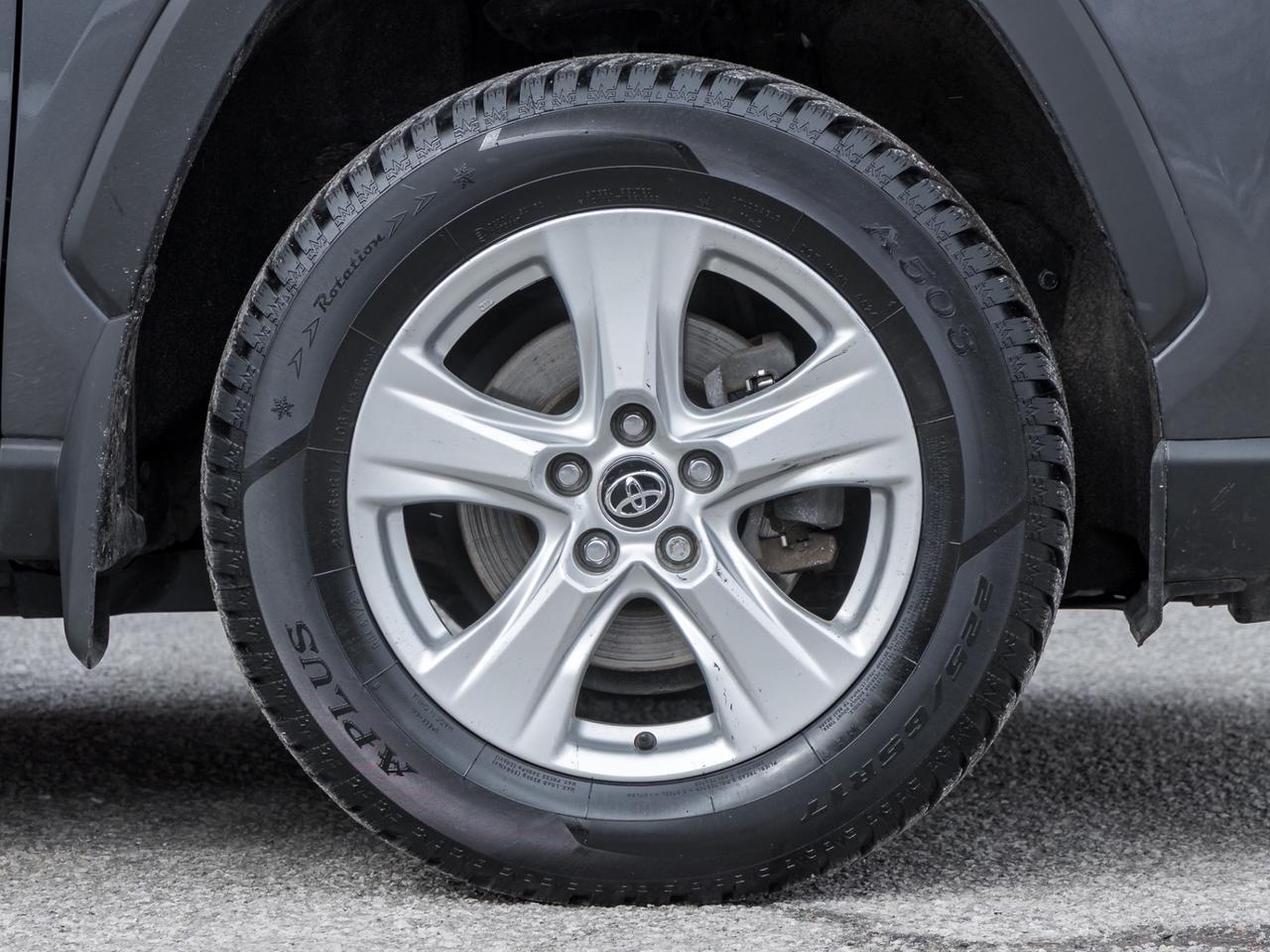 2020 Toyota RAV4 Hybrid XLE AWD Photo