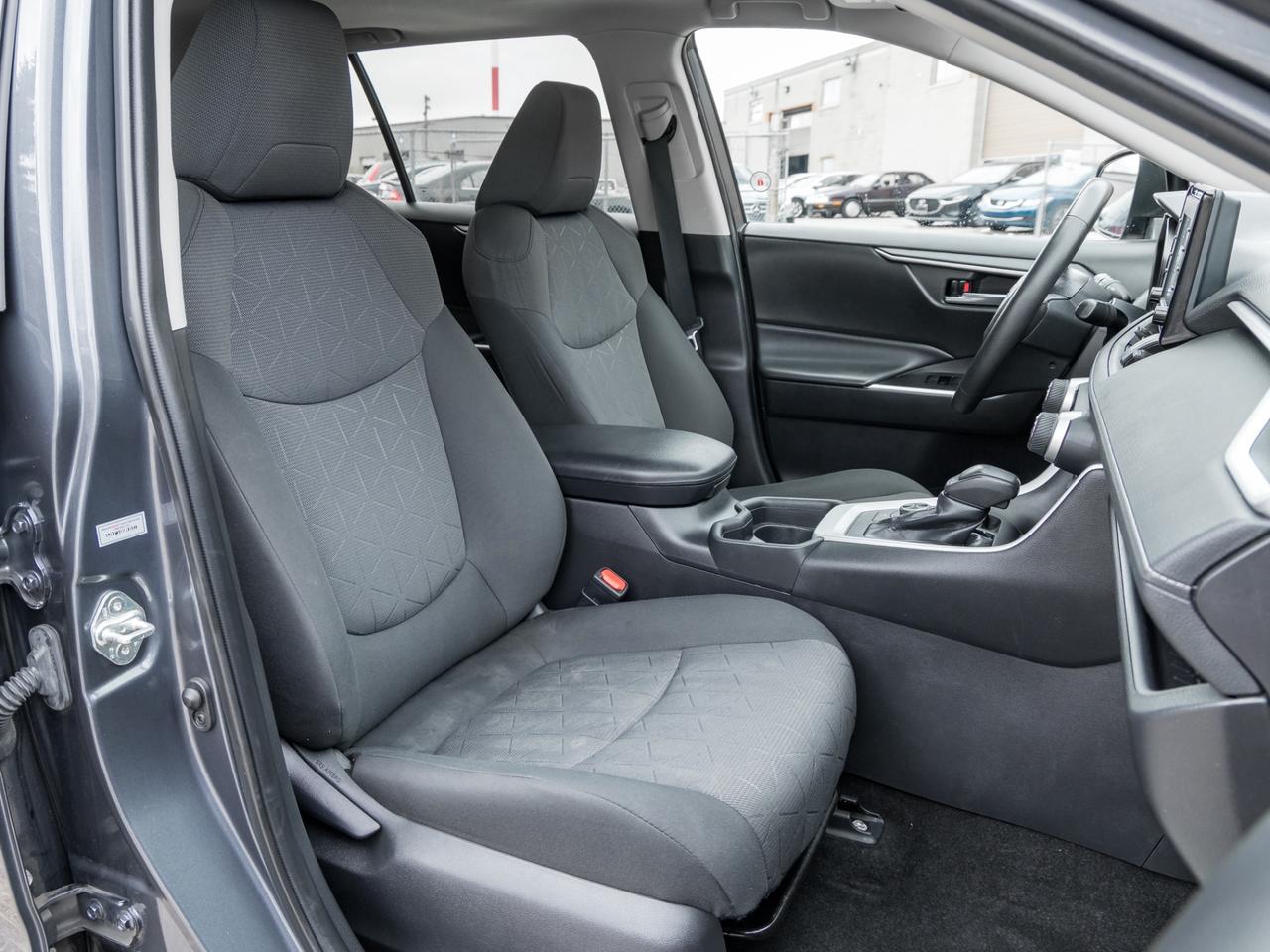 2020 Toyota RAV4 Hybrid XLE AWD Photo