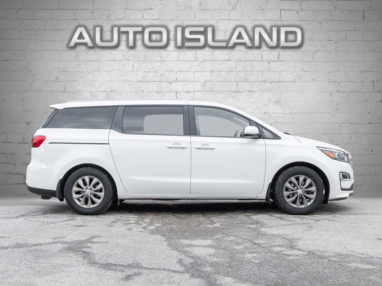 2019 Kia Sedona LX FWD Photo2