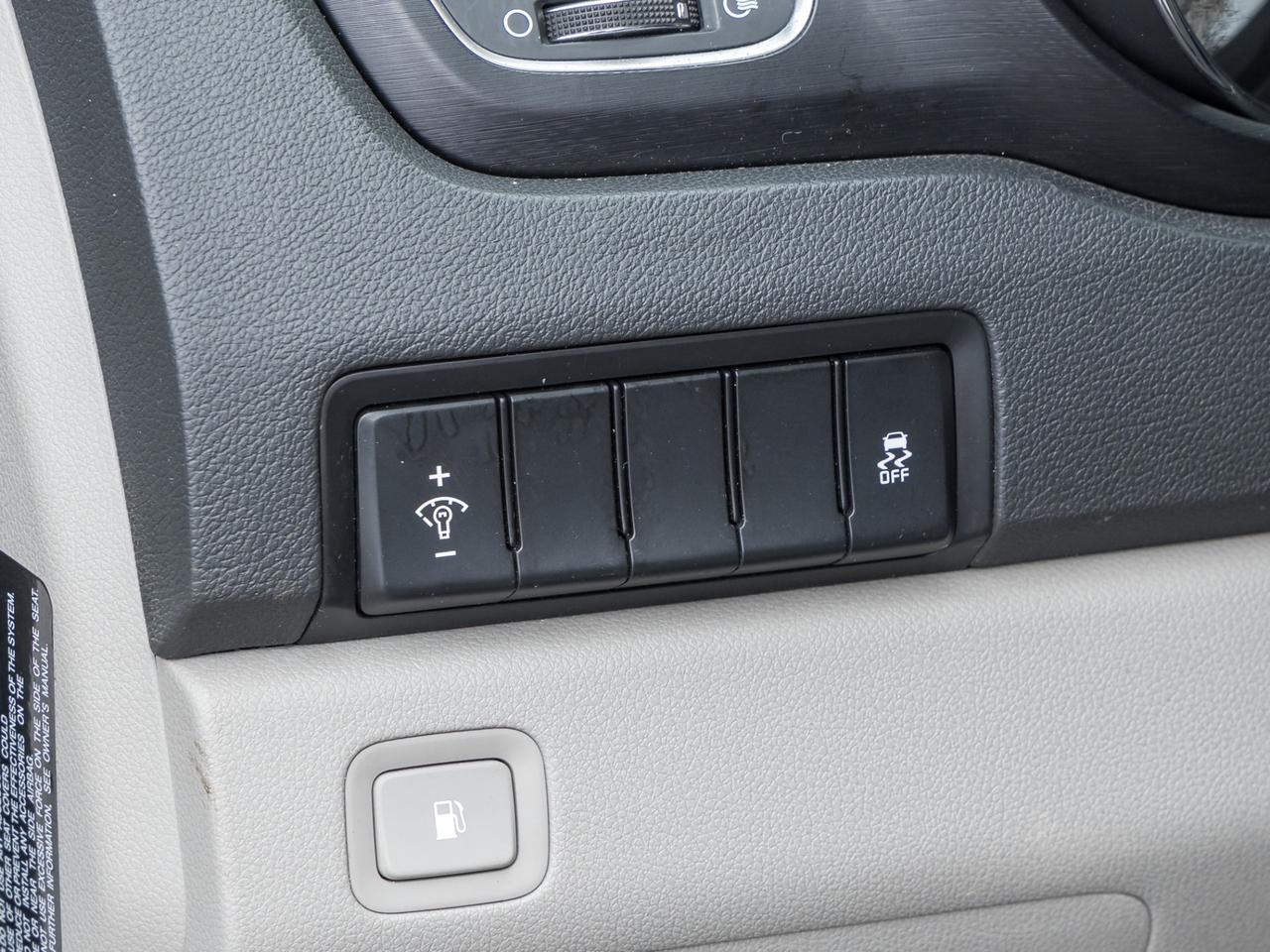 2019 Kia Sedona LX FWD Photo