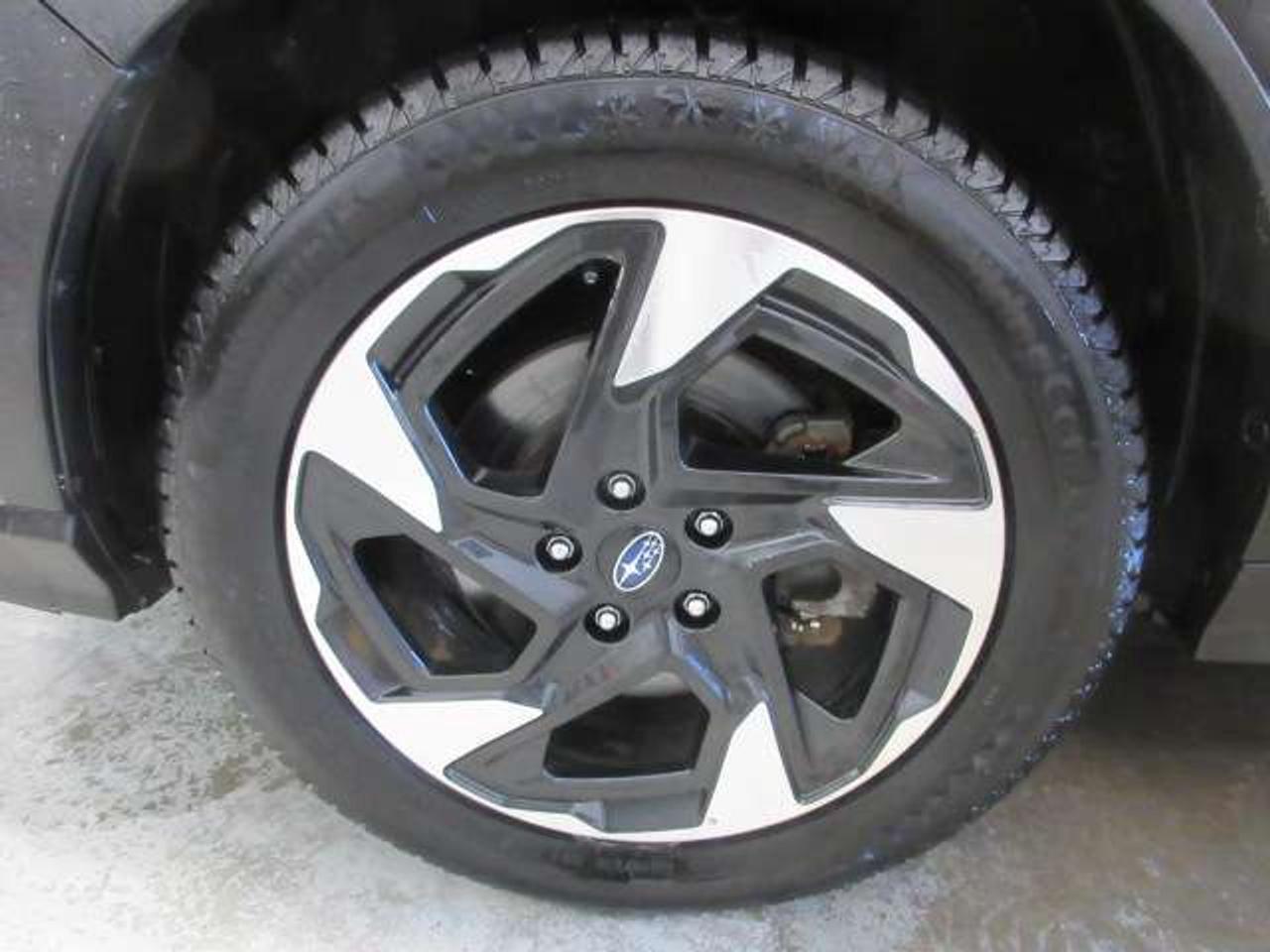 2024 Subaru Crosstrek LIMITED, NAV, ROOF, LEATHER, APPLE/ANDROID, 85K! Photo