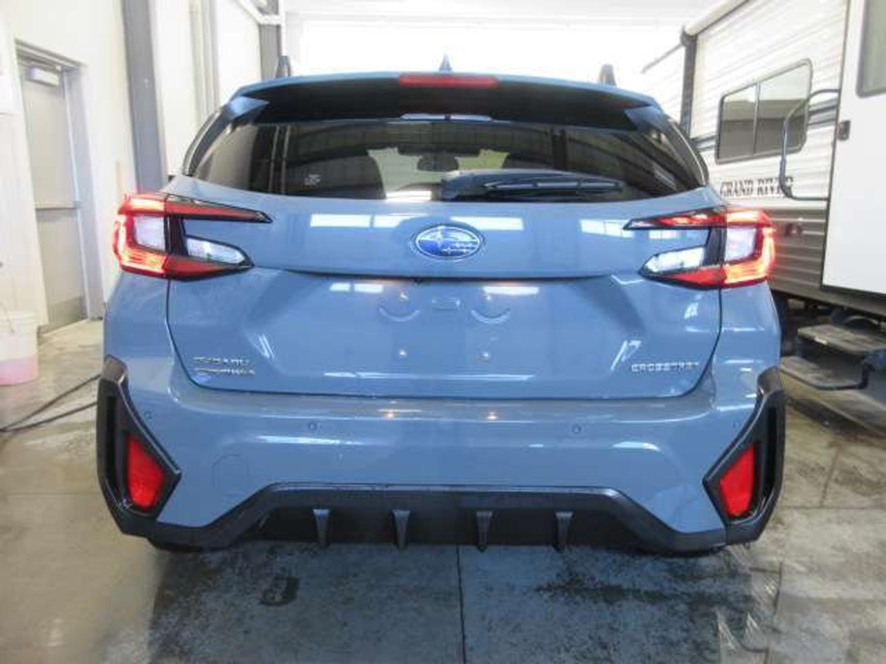 2024 Subaru Crosstrek LIMITED, NAV, ROOF, LEATHER, APPLE/ANDROID, 85K! Photo