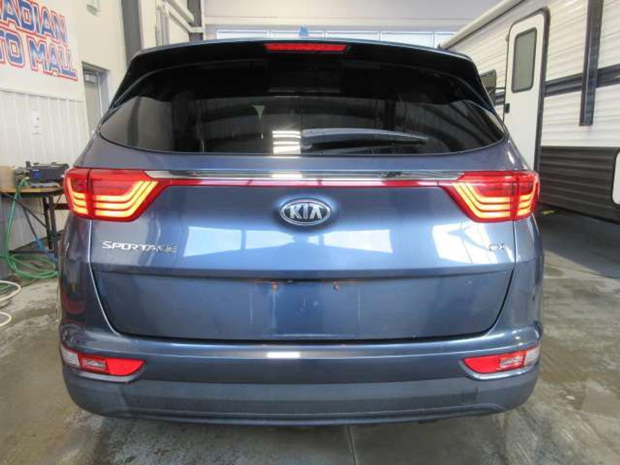 2018 Kia Sportage EX PREMIUM AWD, HTD. LEATHER, APPLE/ANDROID, 127K! Photo