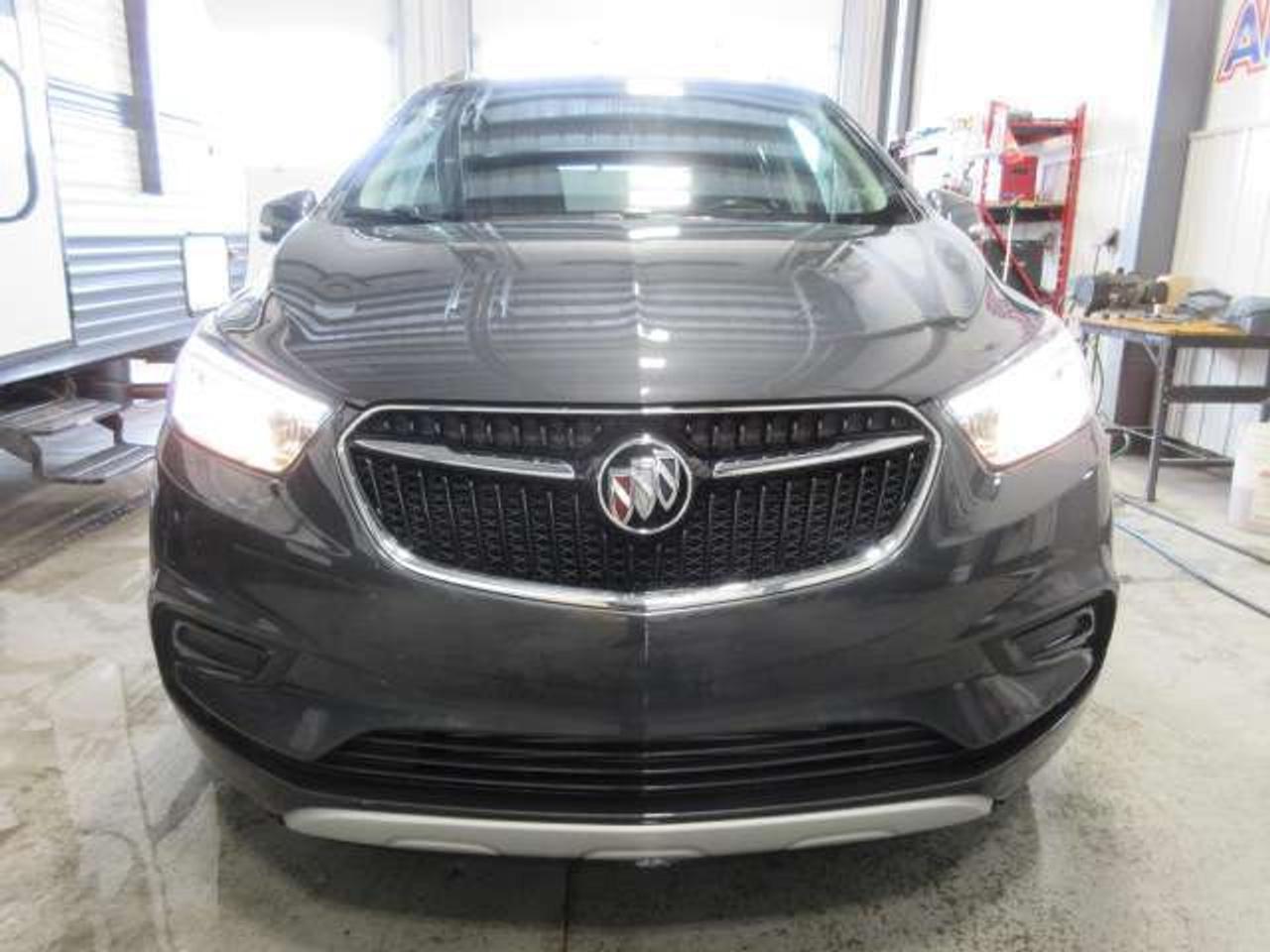 2018 Buick Encore GX PREFERRED, ALLOYS, A/C, BT, APPLE/ANDROID, 51K! Photo