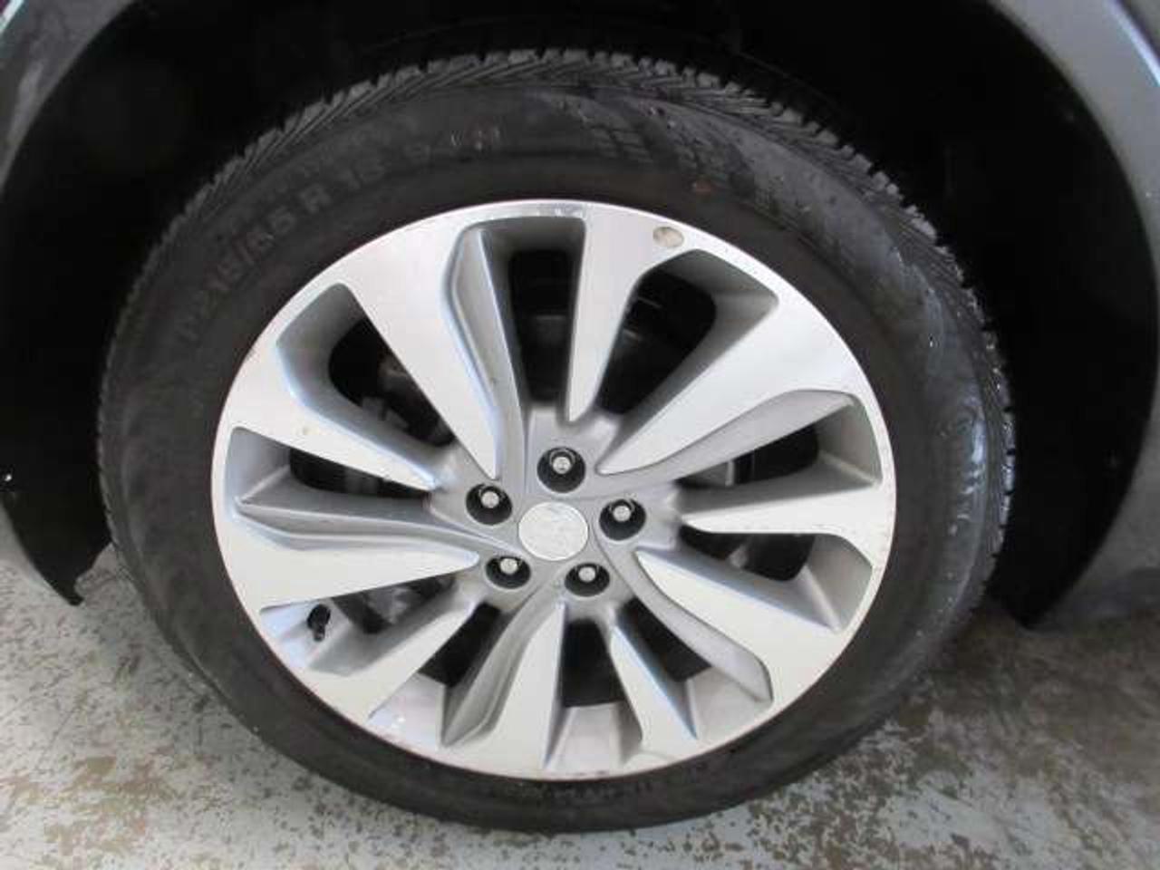 2018 Buick Encore GX PREFERRED, ALLOYS, A/C, BT, APPLE/ANDROID, 51K! Photo