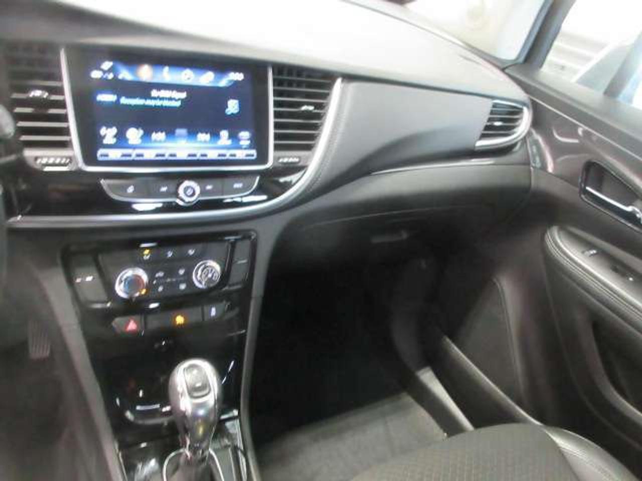 2018 Buick Encore GX PREFERRED, ALLOYS, A/C, BT, APPLE/ANDROID, 51K! Photo