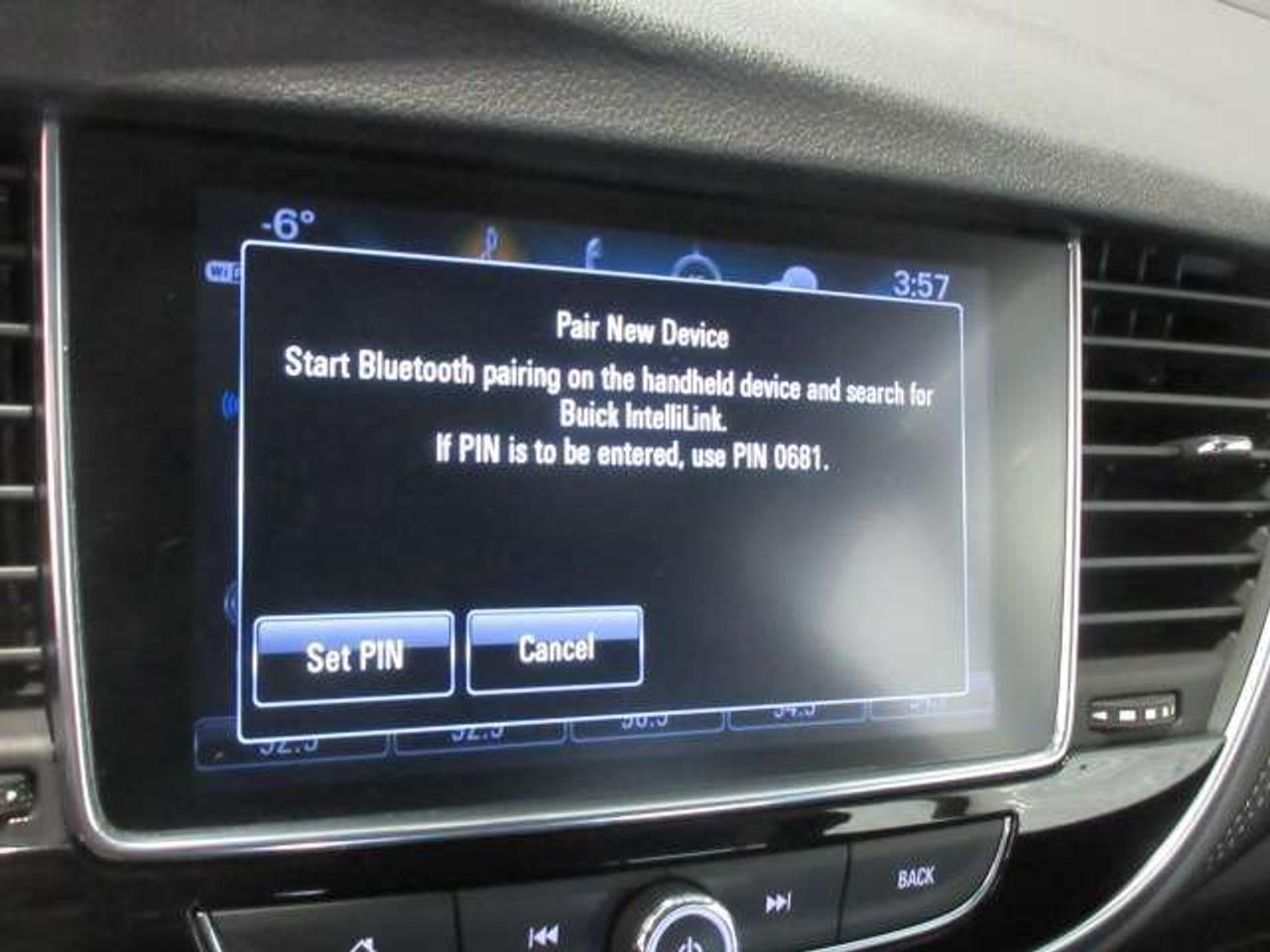 2018 Buick Encore GX PREFERRED, ALLOYS, A/C, BT, APPLE/ANDROID, 51K! Photo