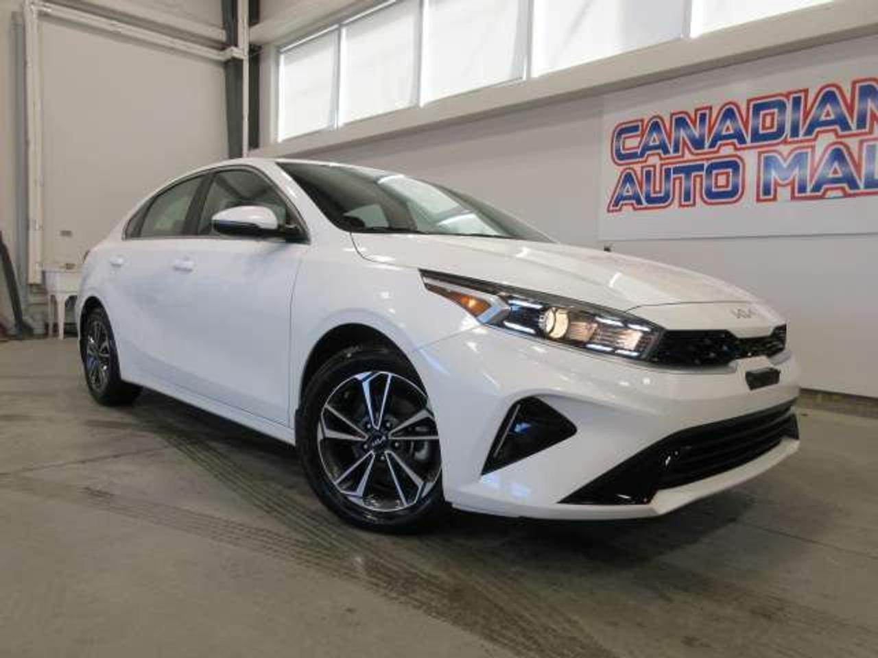 2024 Kia Forte EX, HTD. SEATS, A/C, ALLOYS, APPLE/ANDROID, 68K! Photo