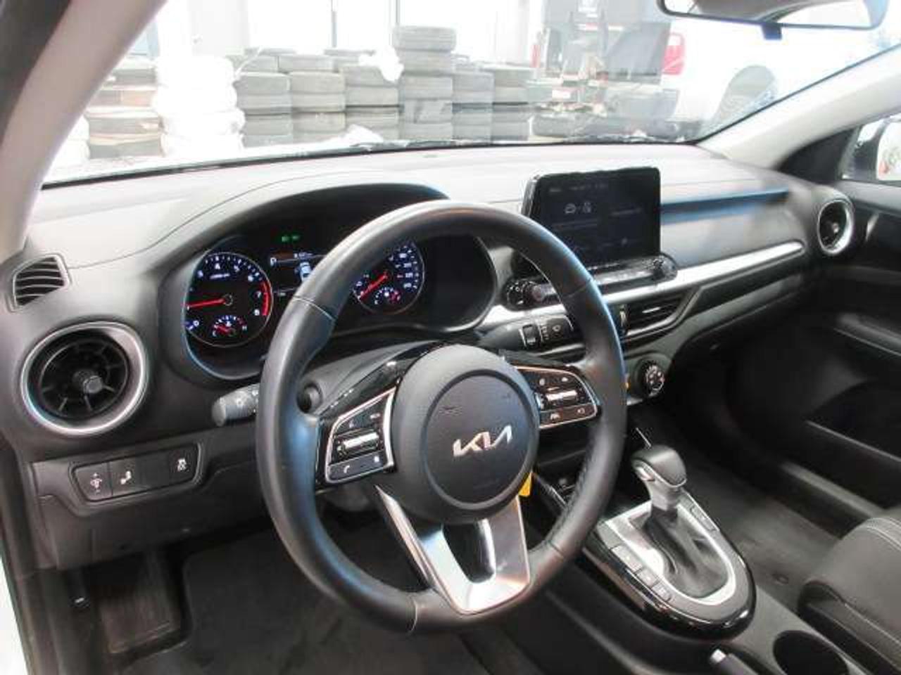2024 Kia Forte EX, HTD. SEATS, A/C, ALLOYS, APPLE/ANDROID, 68K! Photo
