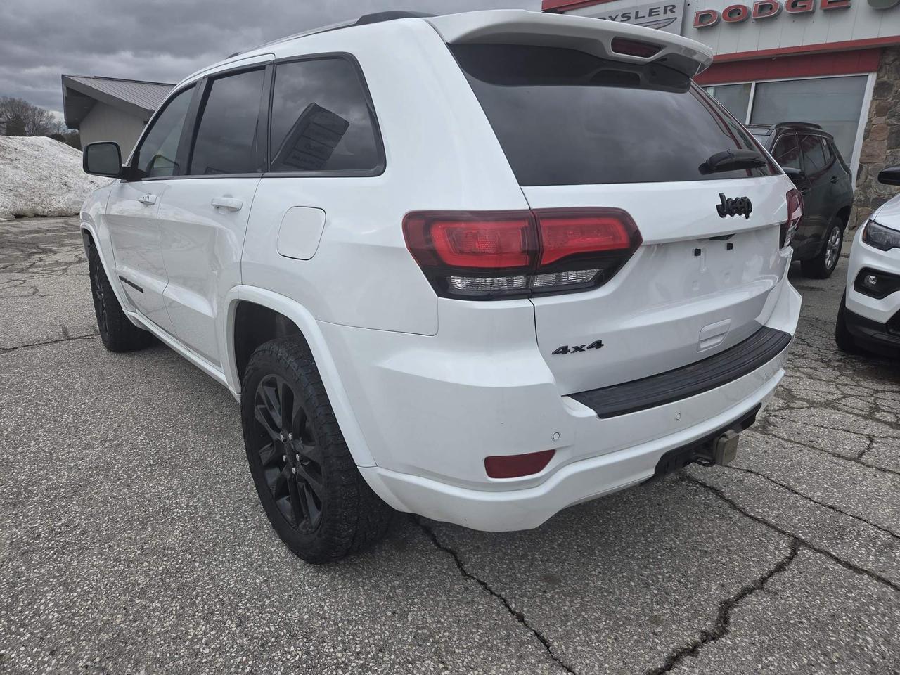 2021 Jeep Grand Cherokee Laredo 4dr 4x4 Photo