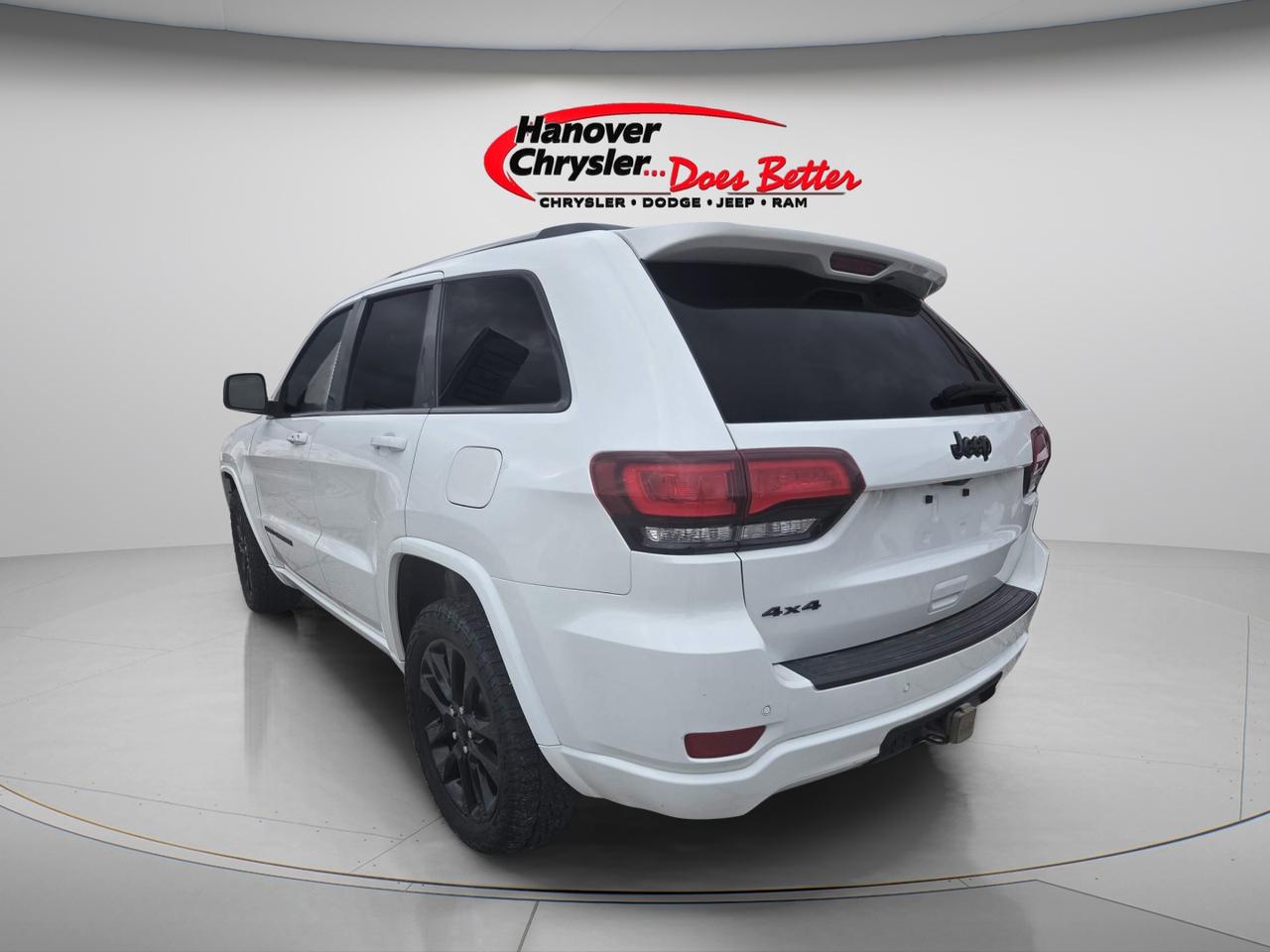 2021 Jeep Grand Cherokee Laredo 4dr 4x4 Photo2