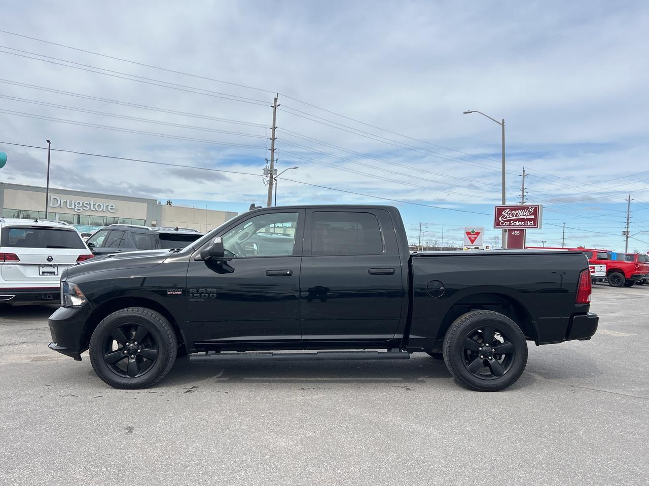 2022 RAM 1500 Classic EXPRESS Photo