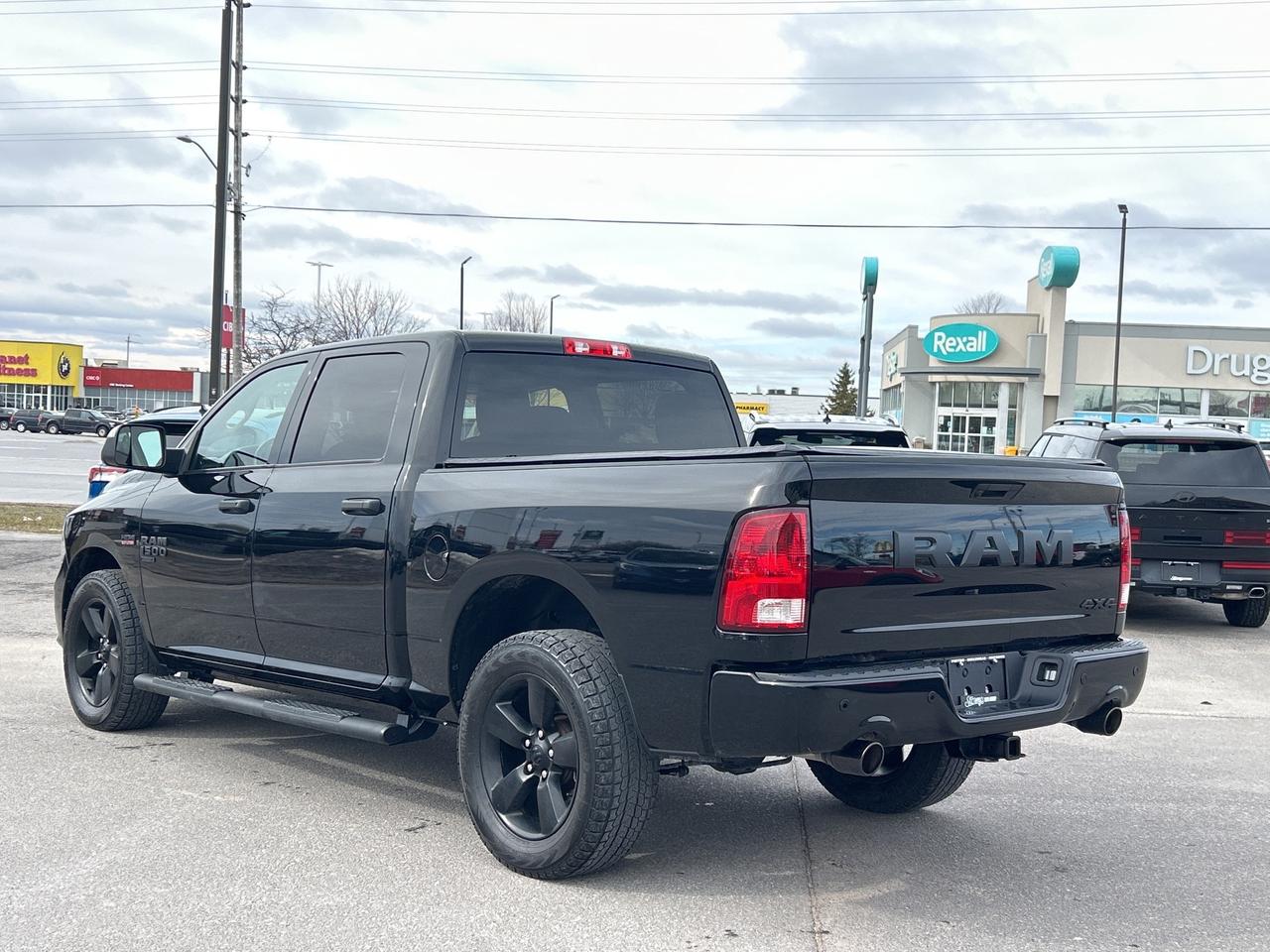 2022 RAM 1500 Classic EXPRESS Photo2