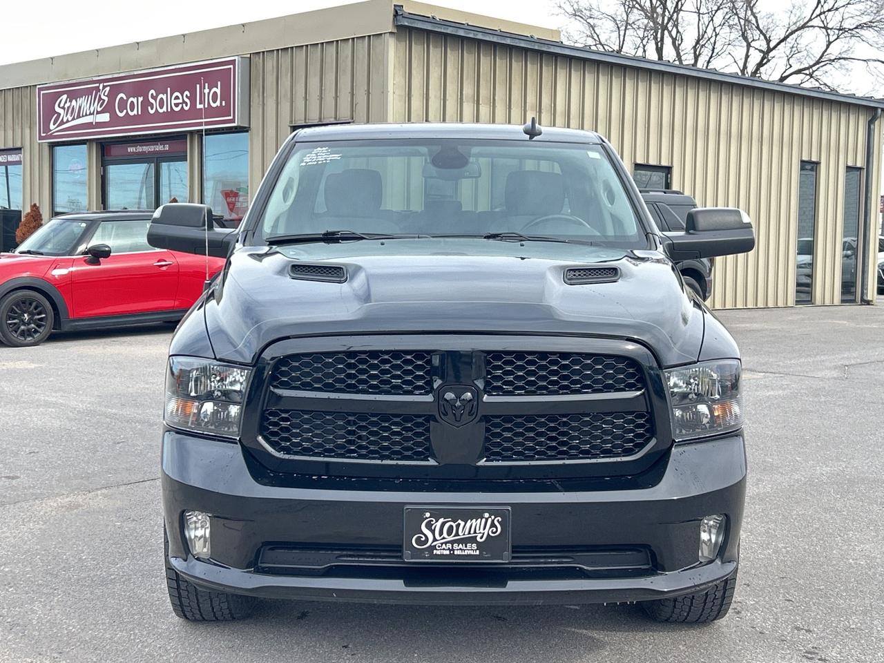 2022 RAM 1500 Classic EXPRESS Photo