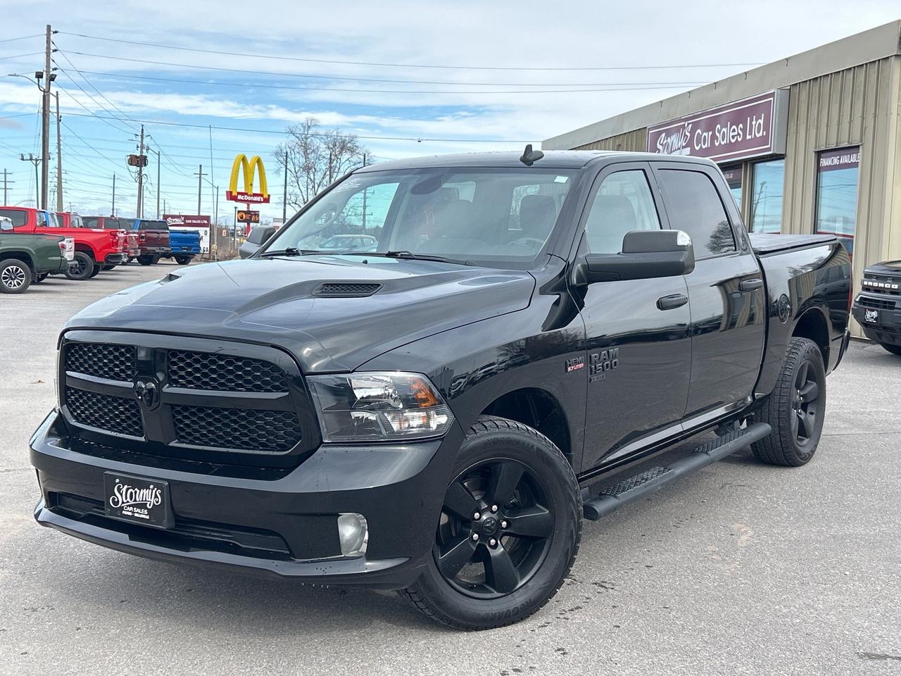 2022 RAM 1500 Classic EXPRESS Photo