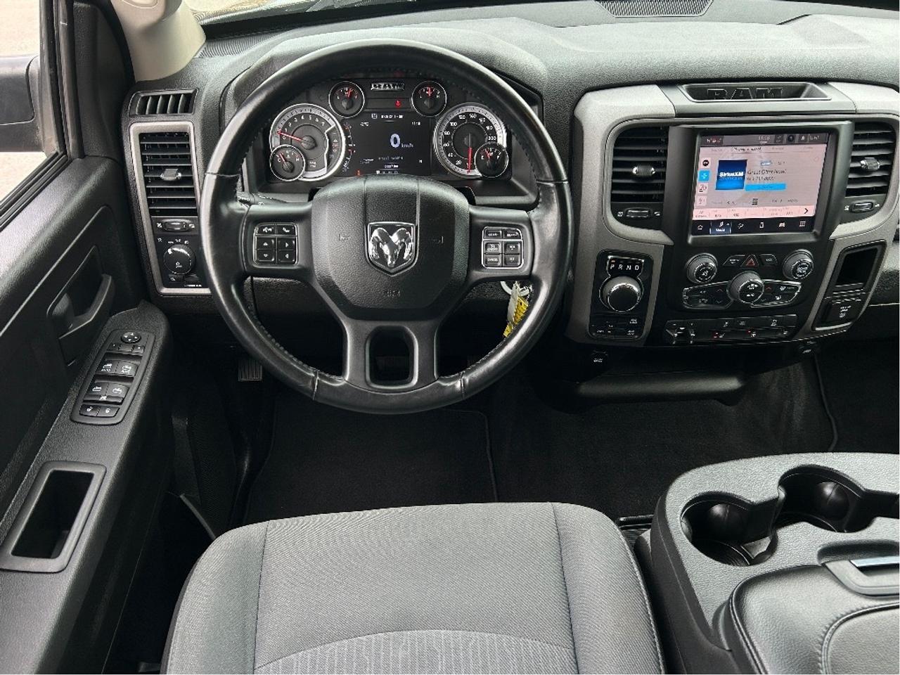 2022 RAM 1500 Classic EXPRESS Photo