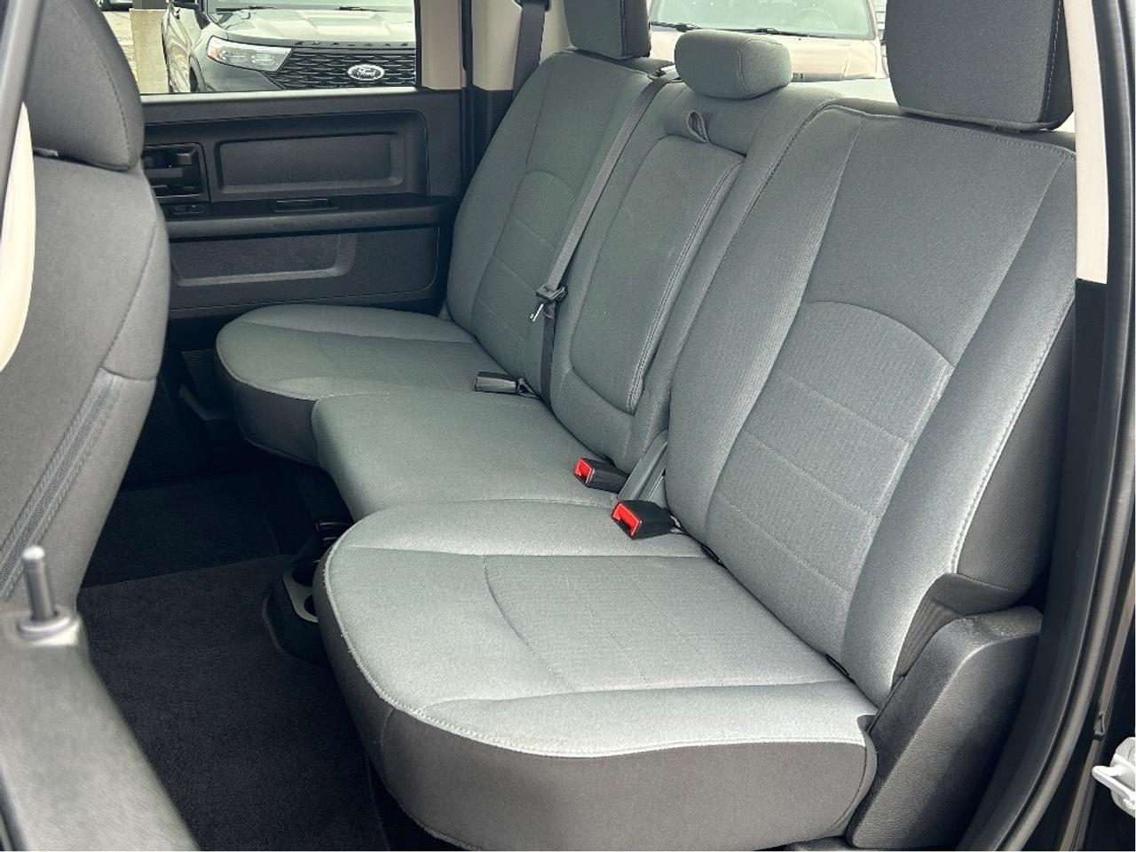 2022 RAM 1500 Classic EXPRESS Photo