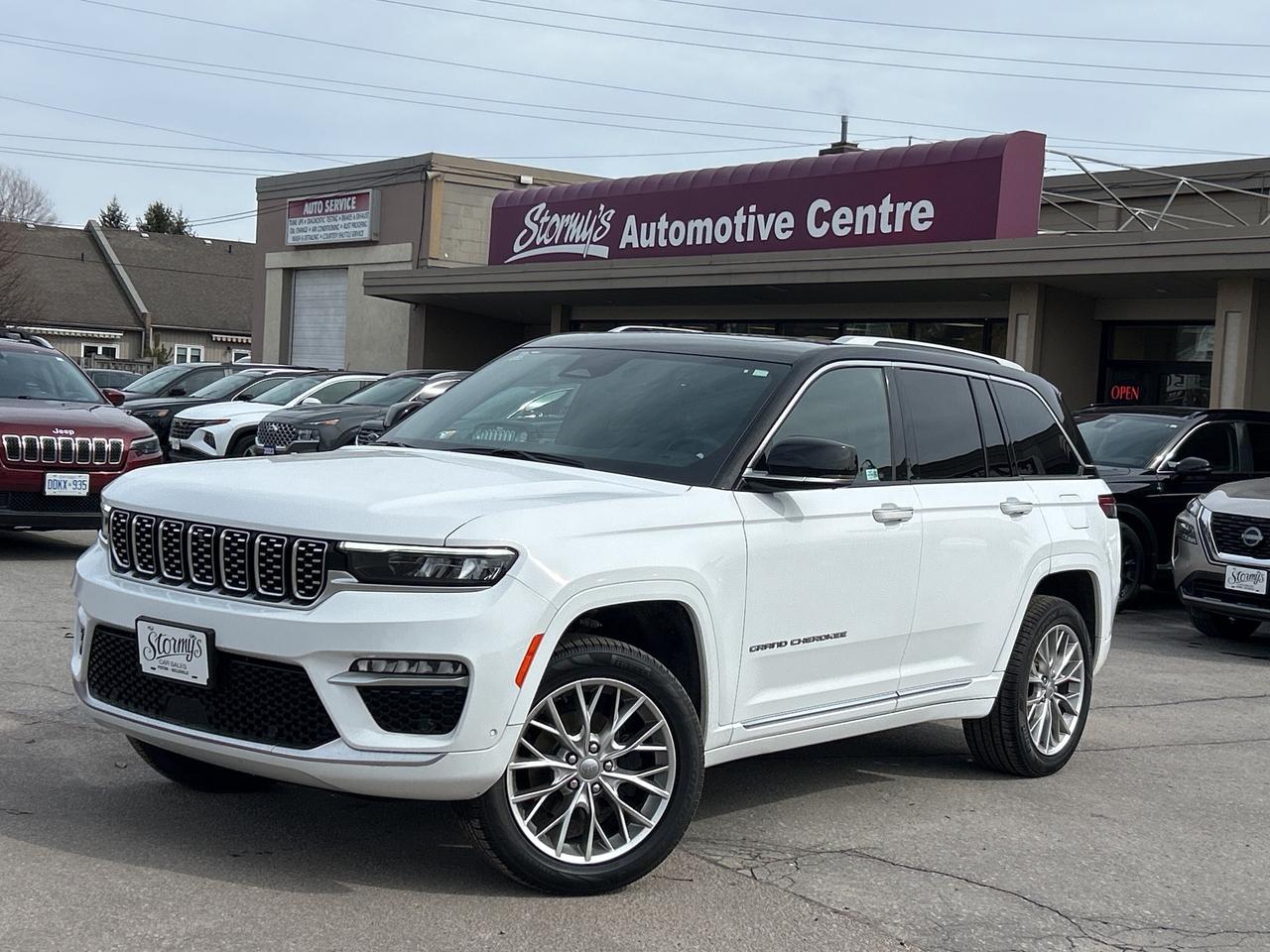 2022 Jeep Grand Cherokee Summit PANO ROOF/NAVI/REMOTE START  CALL PICTON Photo