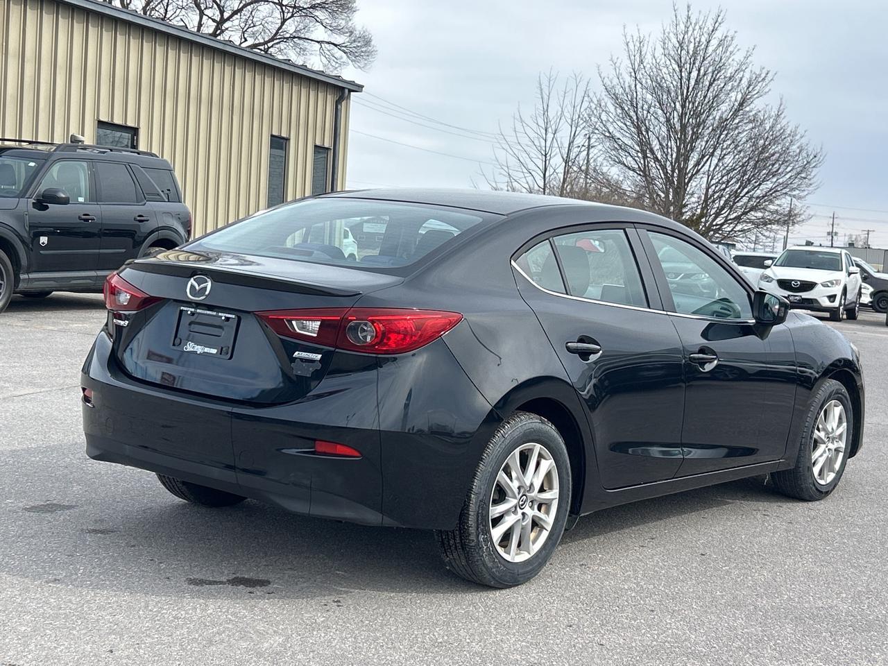 2014 Mazda MAZDA3 GS-SKY  VERY LOW KMS CALL NAPANEE 613-354-2100 Photo4