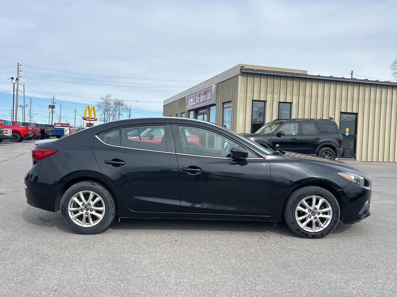 2014 Mazda MAZDA3 GS-SKY  VERY LOW KMS CALL NAPANEE 613-354-2100 Photo